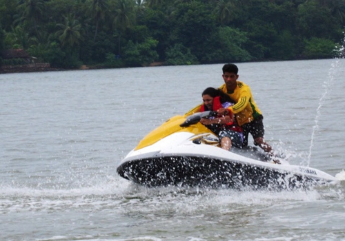 jet-ski-ride-in-malvan